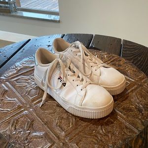 Fila tennis shoes
